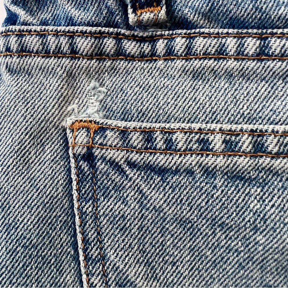 ❌SOLD❌ Relaxed Levi 550 Shorts - Picture 9 of 9